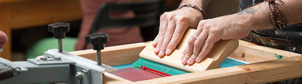 Siebdruck vs. Digitaldruck erklärt